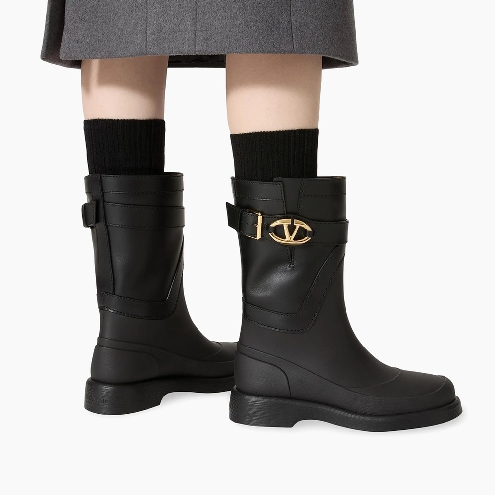 New Valentino Garavani VLogo The Bold Edition Rain Boots in Rubber Calfskin